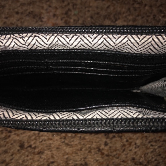 Steve Madden Black Wallet - Picture 3 of 9